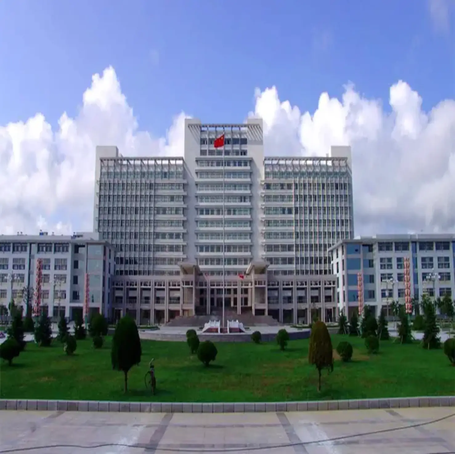 jining-medical-university_1_750x500_1477x1474